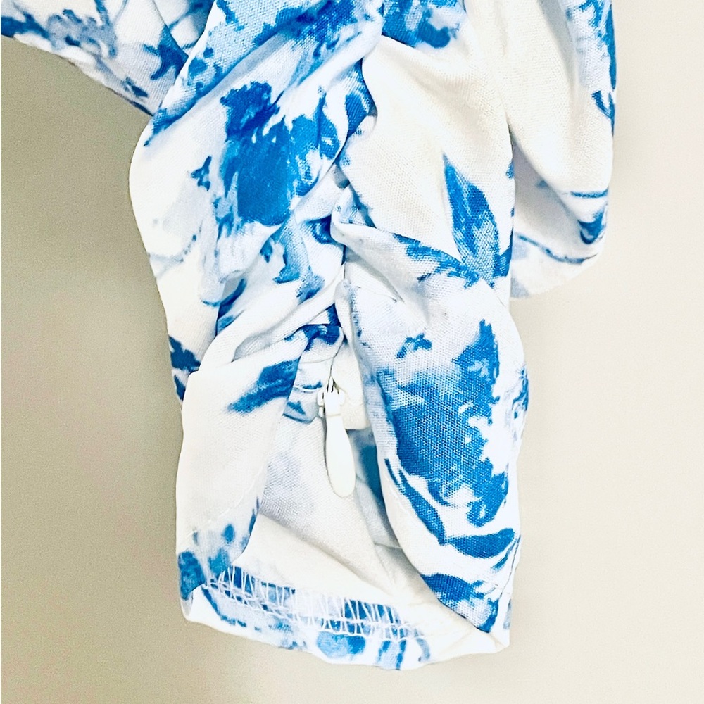 Boohoo Blue Floral Puff Sleeve Blouse - Picture 3 of 6